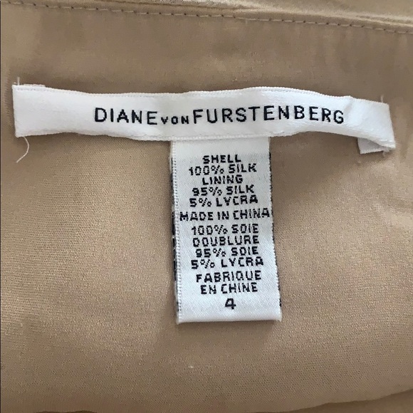 DIANE VON FURSTENBERG
Silk Lelette Dress
Size:US 4 - Picture 2 of 6